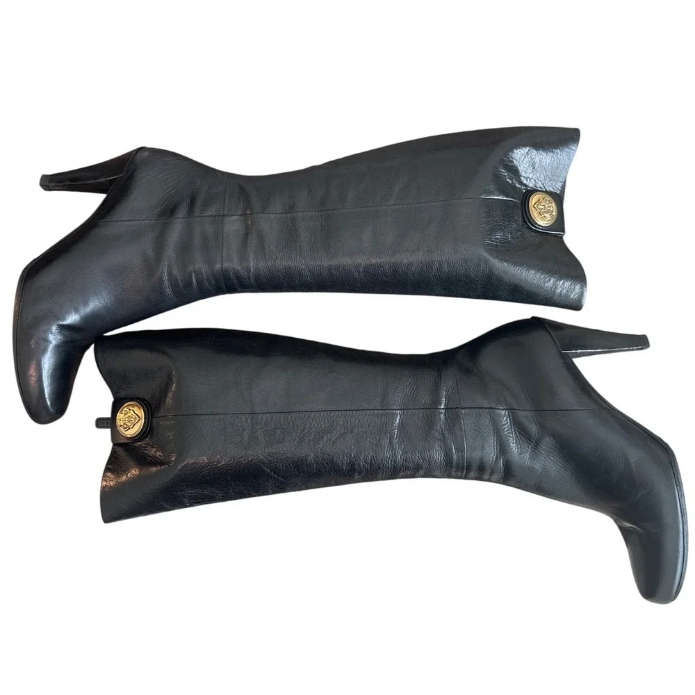Vintage Gucci 202941 Black Leather Crest Medallion Knee High Boots 9B